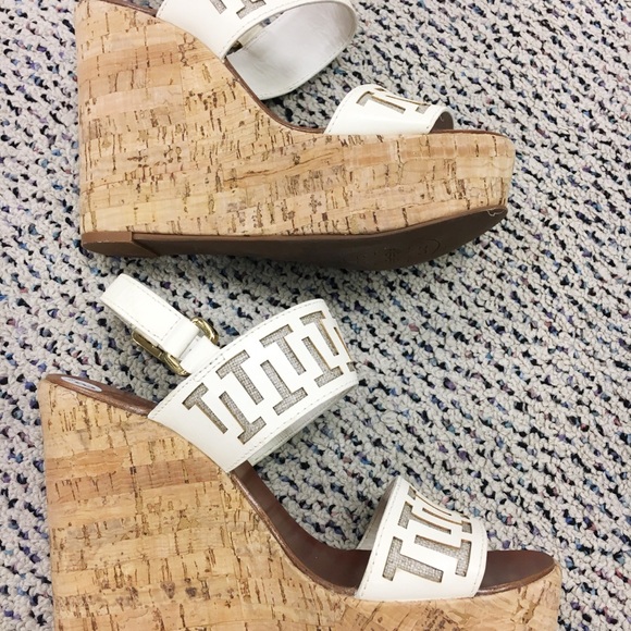 TORY BURCH wedge sandals - Picture 7 of 7